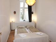 Modern & cosy central flat in berlin next to U2, Berlin...