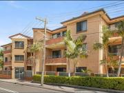 MODERN COURTYARD APARTMENT IN TRANQUIL BOUTIQUE SETTING...