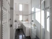 Modern, Cozy, and Fully Renovated Apartment – Perfect...