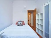 Modern double bedroom in Alameda Room 2