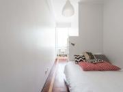 Modern double bedroom in Saldanha Room 7