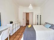 Modern double bedroom with balcony in Marquês de Pombal... Modern double bedroom with balcony in Marquês de Pombal...