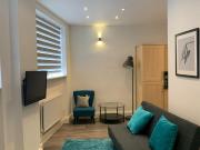 Modern Duplex 2 Bed 2 Bath Apartment! Brick Lane