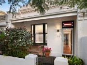 Modern Ease Behind a Heritage Facade