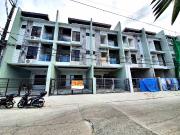 Modern Elegant 3 Storey Townhouse for sale in Greenview...