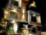 Modern Elegant House for Lease in Prestigious McKinley...