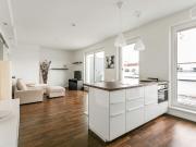 Modern exclusive 2 bedroom penthouse in a great location