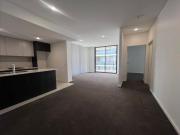 Modern Executive Apartment Only 100m from the CBD!