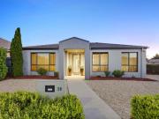 Modern Family Haven: Stylish 4 Bedroom Home in a...