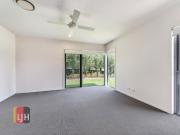 MODERN FAMILY HOME WITH MEDIA ROOM & DUCTED AIR CON