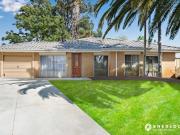 Modern Family Living in a Peaceful Cul de Sac