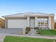 Modern Family Living in the Heart of Sunbury