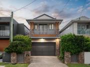 Modern family luxury, walk to Oxford Street