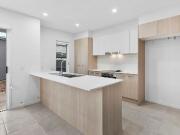 MODERN FAMILY READY TO BE YOURS