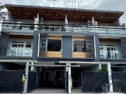 MODERN FINISHED WITH 6 BEDROOMS TOWNHOUSE FOR SALE UP...