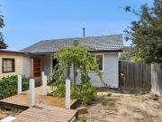 Modern, Freshly painted & Spacious Rear Unit with Views