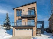 ~ Modern Fully Finished 2 Storey On Corner Lot In...