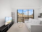 Modern Fully Furnished 1 Bedroom Apartment with Spacious...