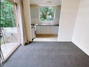 Modern Fully Furnished 2 Bed Apartment in Prime...