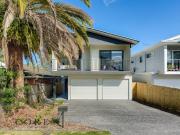 MODERN, FULLY FURNISHED, STUDIO APARTMENT