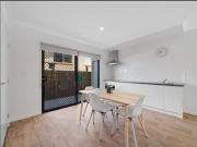 MODERN, FULLY FURNISHED STUDIO APARTMENT