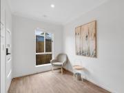 MODERN, FULLY FURNISHED, STUDIO APARTMENT