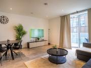 Modern furnished 1 bed apartment by the 02