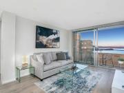 Modern Furnished 1 bed Apartment with Harbor Views