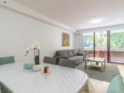Modern Furnished 2 Bedroom Residence Sydney