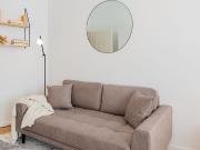 Modern Furnished 2 rooms apartment with work space in...