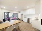 Modern Furnished Apartment Overlooking Melbourne’s Archway