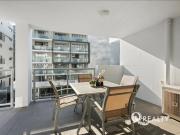 Modern Furnished Unit in Prime Location + Gym + Pool!