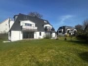 Modern, großzügig, familienfreundlich 4 Zimmer plus 200...