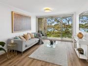 Modern Hampton Luxury – Furnished, Utilities & Flexible...