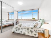 Modern Harbour View Apartment