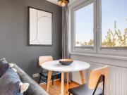 Modern Hietzing 1BR w/ Community Garden & Private...