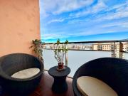 Modern High Floor Apartment with Sea & Mountain Views in...