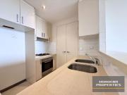 Modern High Rise Apartment Moments from World Square