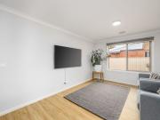 Modern Home in Quiet Court!