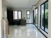 Modern House for SALE in President's Heights, BF...