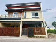 Modern house for sale near Landers supermarket and...