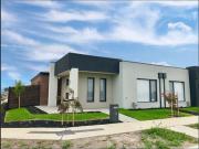 Modern house in Narre Warren South