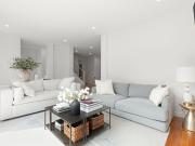 Modern House with Fireplace & Seperate Study