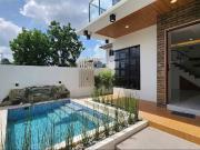 MODERN HOUSE WITH POOL FOR SALE
