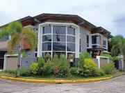 MODERN HOUSE WITH POOL FOR SALE