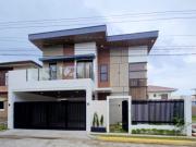 MODERN HOUSE WITH POOLL FOR SALE IN PULU AMSIC SUBD....