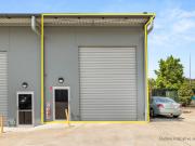 MODERN INDUSTRIAL SHED IN SECURE COMPLEX