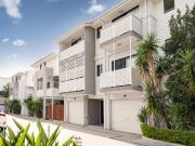 Modern Inner City Apartment Ideal First Home or...