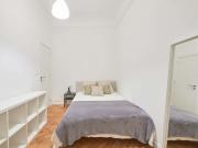 Modern interior double bedroom in Alameda Room 5