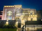 Modern kanal new 6 bedroom house for sale in valencia...